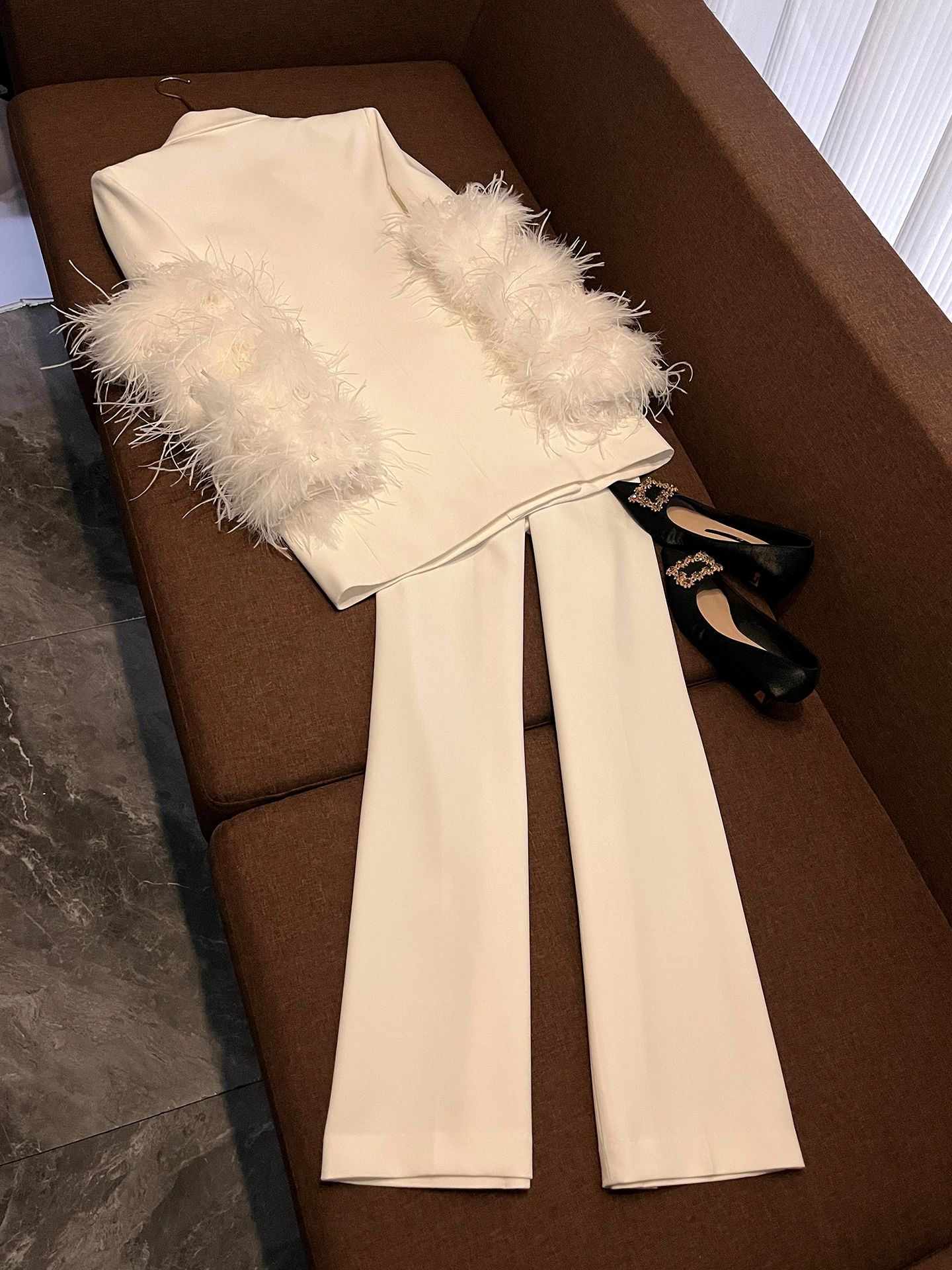 Commute Style Women's Long Sleeve Double-Breasted Suit with Feather Decoration Fashionable Slimming High-End Feeling Set