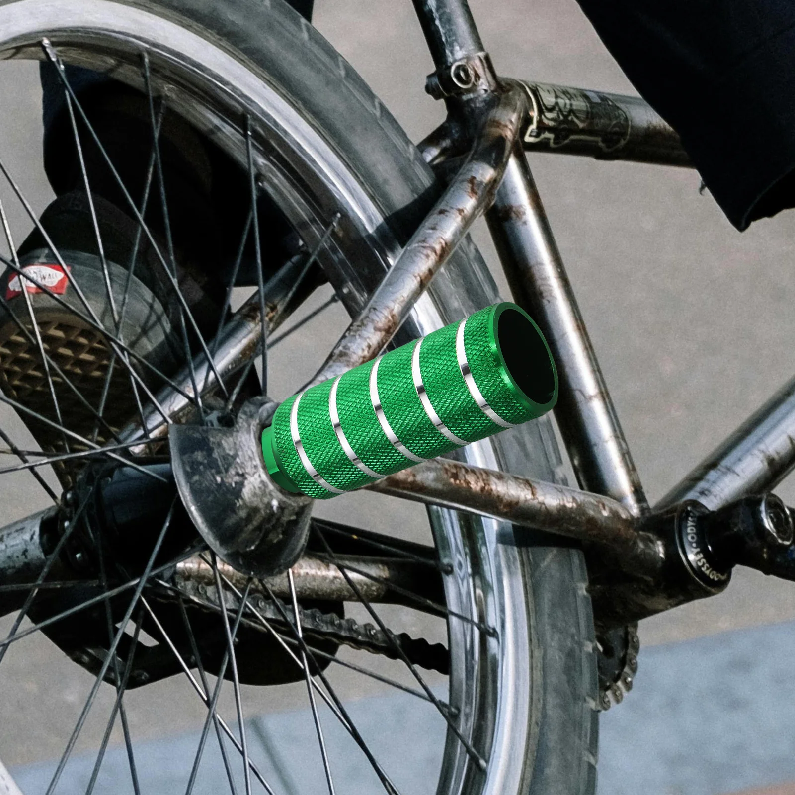 

1Pair Sturdy Aluminum Alloy Bike Pegs Anti-Skid Cylinder Shape Cycling Accessories for Road Mountain Bikes Bike Supplies