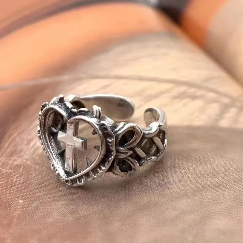 Gothic Death Cross Heart Ring für Frauen Mann Mode Punk Party Schmuck Zubehör Geschenk Vintage Hohlherz verstellbarer Ring neu