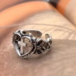 Anillo gótico de corazón con cruz de muerte para mujer y hombre, accesorios de joyería de fiesta Punk a la moda, regalo, anillo ajustable con corazón hueco Vintage, nuevo