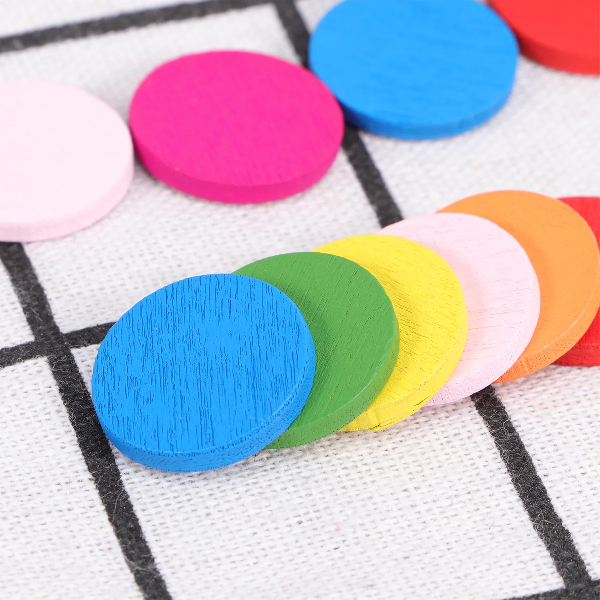 50pcs Round Wood Piece Colorful Disc Learning Tools Pupils Mathematics Teaching Aids for Kid Child Girl (Mixed Color)