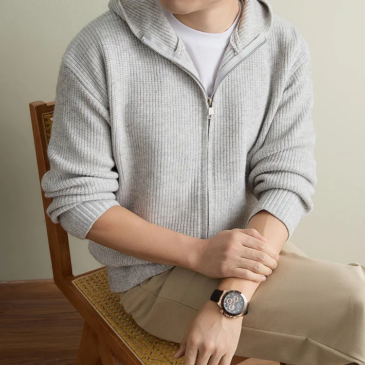 Herren-Strickjacke mit Kapuze und Reißverschluss, lässiger, locker geschnittener Pullover im Old-Money-Stil – Detail 10