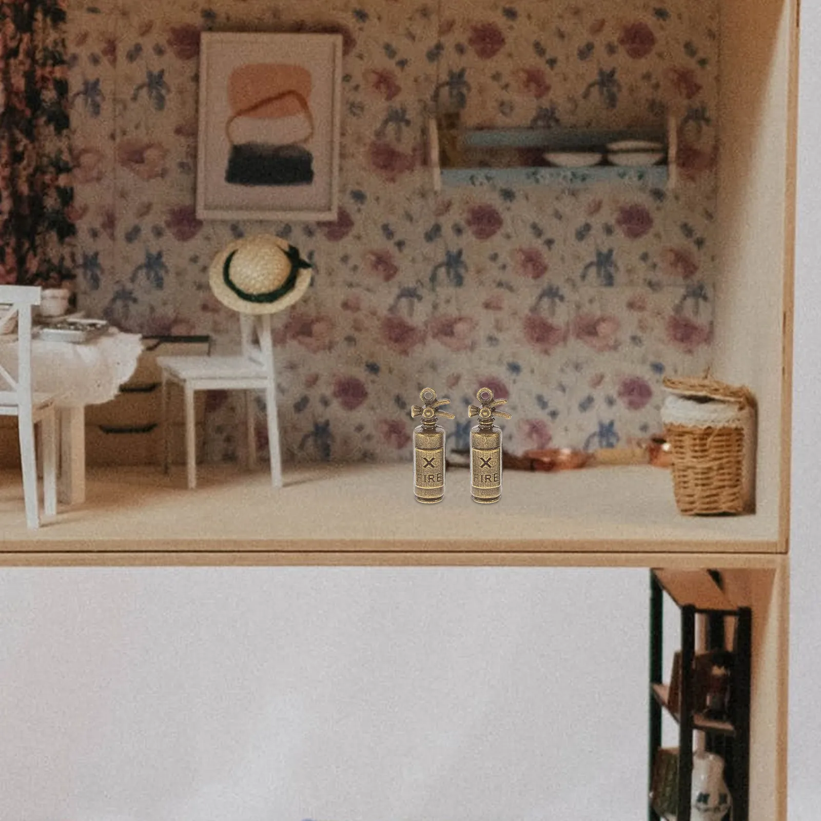 

50 шт. миниатюрных огнетушителей для кукольного домика, масштаб 1:12, металлические аксессуары, реалистичный декор для миниатюрных сцен