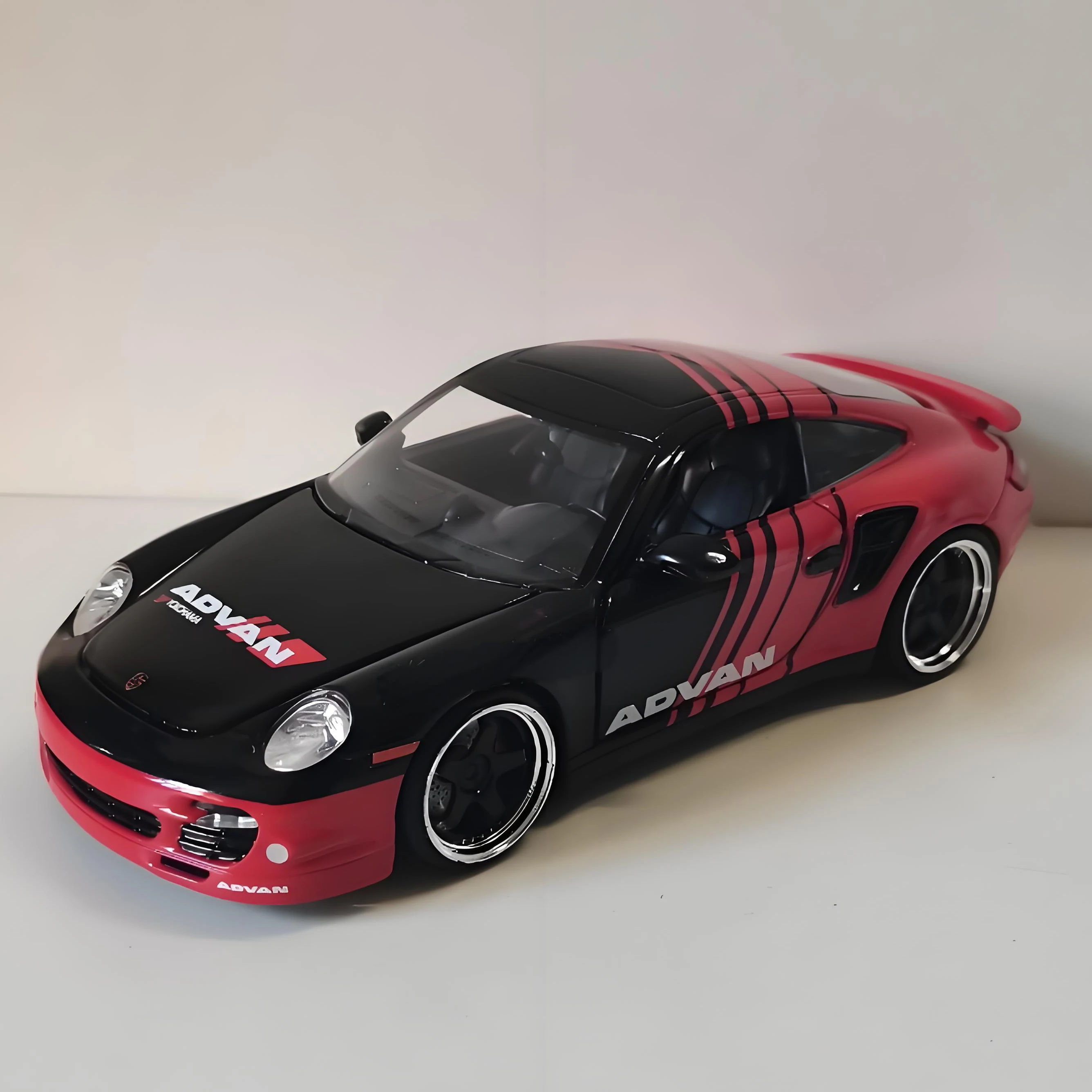 

JADA 1:24 Porsche 911 Turbo 979, легкосплавный автомобиль, литье под давлением и игрушечный транспорт, модель автомобиля, миниатюрная масштабная модель автомобиля для детей