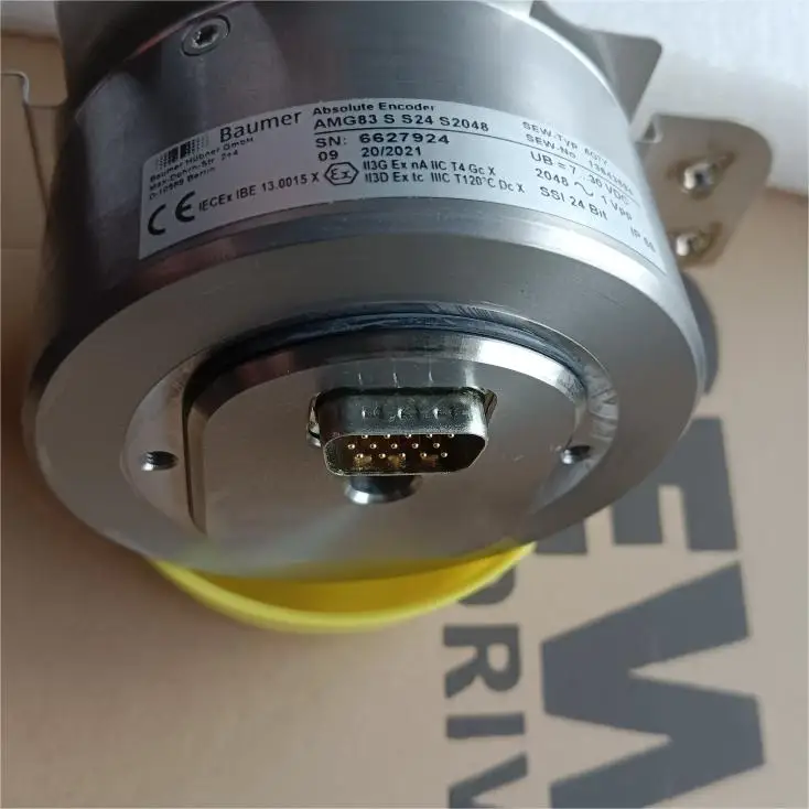 Original New Baumer SEW Eurodrive AMG83 S S24 S2048 AMG83SS24S2048 Absolute Encoder AG7Y Part No 13643894