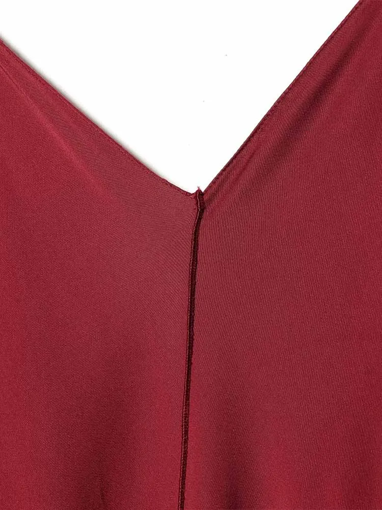 유럽과 미국 스타일의 겨울 신상 패션 트렌드 심플한 여성용 백리스 슬림핏 슬릿 새틴 슬립 드레스.