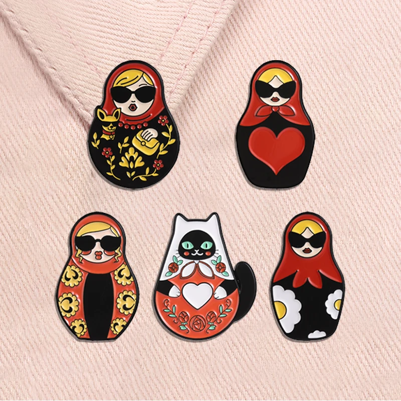 Cartoon Russische Matroschka-Puppen Emaille-Anstecknadeln Sonnenbrillen-Mädchen Schwarze Katze Volkskunst-Matroschka-Puppen Broschen Russische Kultur-Abzeichen Schmuck – Detail 2