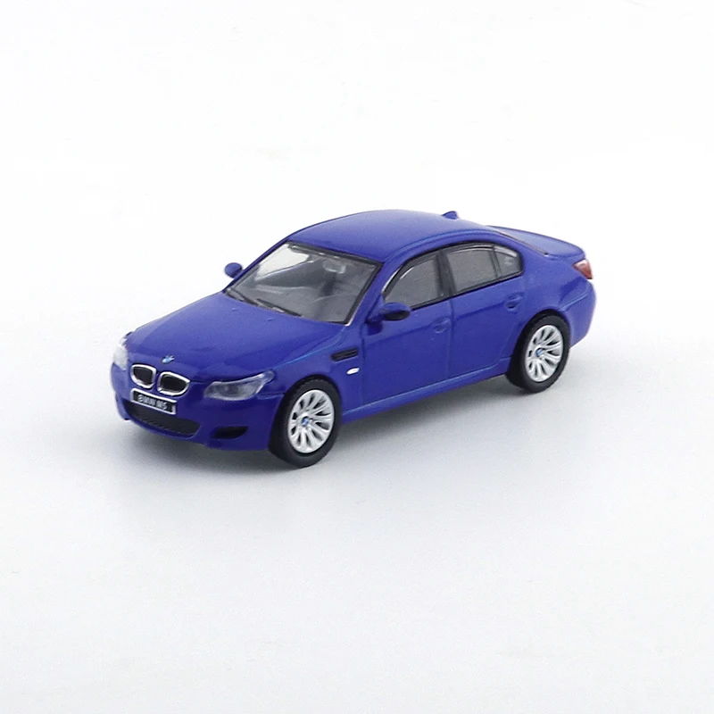 DCT 1/64 BMV M5 Auto Giocattoli In Lega Veicolo A Motore Diecast Modello In Metallo Per Bambini Regalo di Natale Giocattoli per I Ragazzi Amici Regali Raccogliere Ornamenti