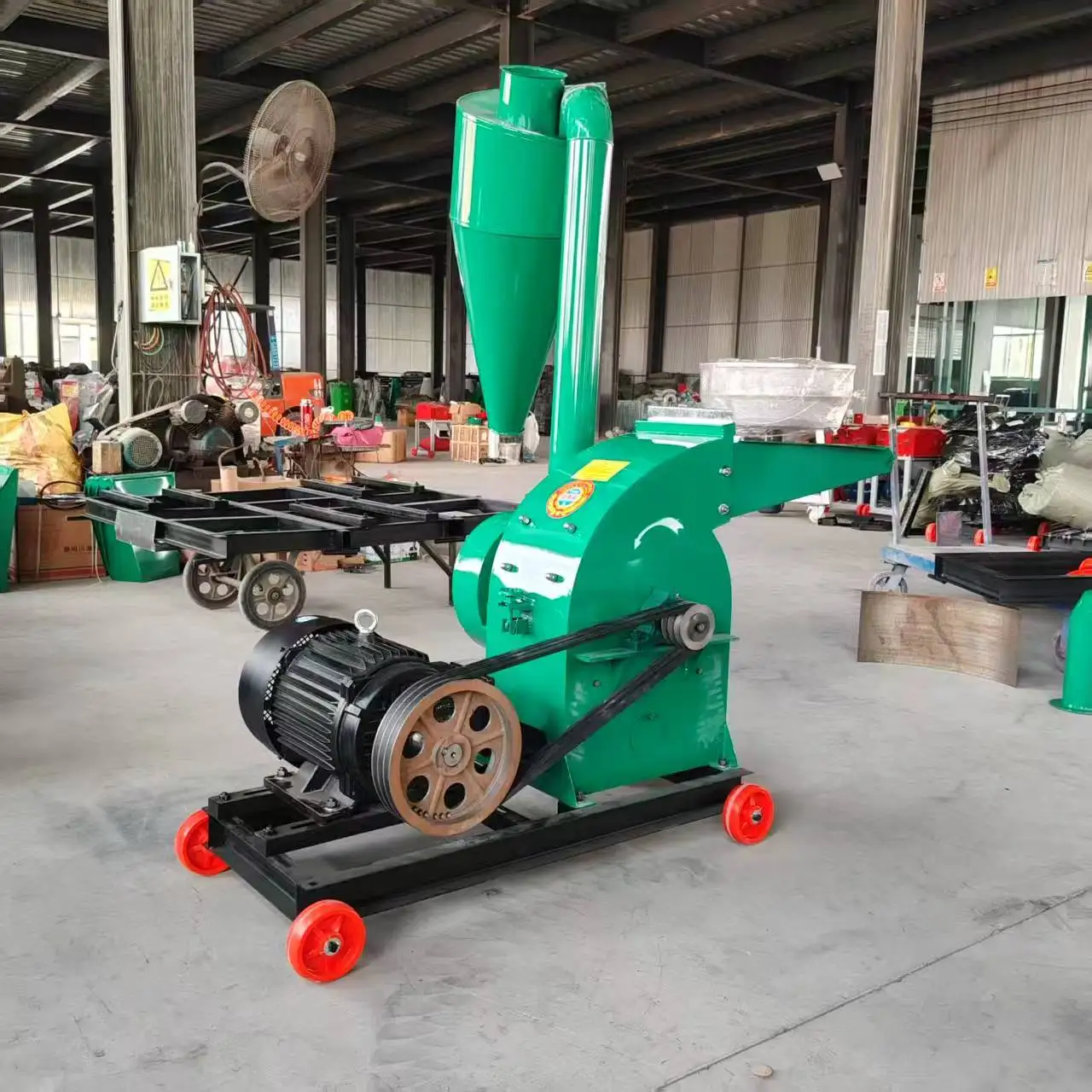 

500-3TON/H Highway Maize Cob Crusher for Home Use Corn Hammer Mill Grinding Machine Small Straw Crusher Machine