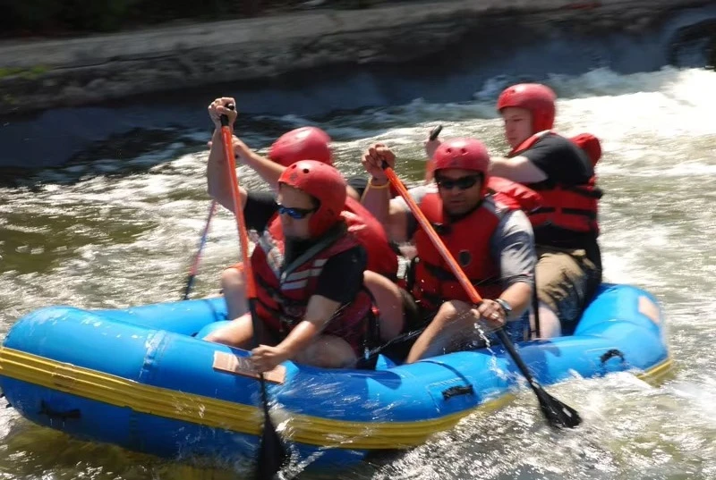 2025 material or 1.8mm Pvc river inflatable water raft