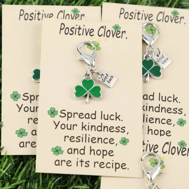4pcs Interesting clover combinationsgood luckGood Luck Brand Keychain Set Positive clover card Can be used to decorate bags Keyc