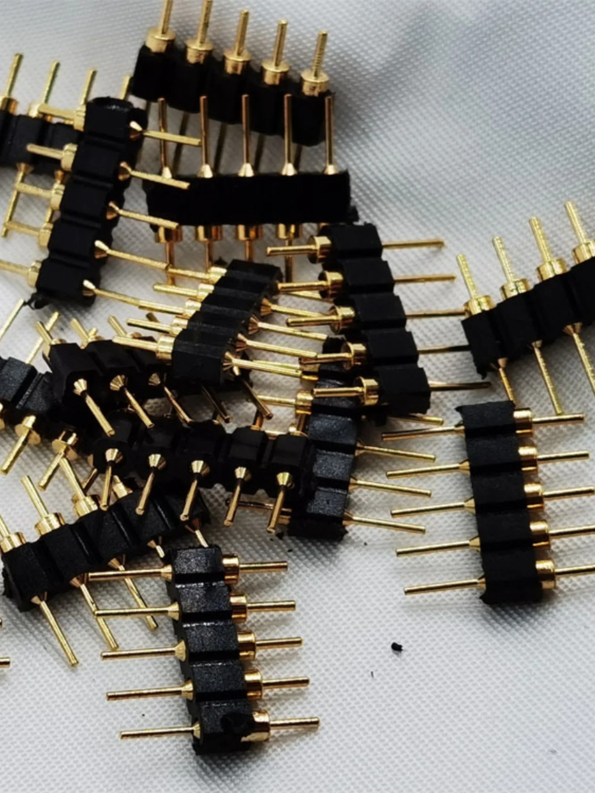 

1000pcs 2.54mm Single Row Male Gold Plating Round Pin Header 1P 2P 3P 4P 5P 6P 40P Connector Total Length 12mm