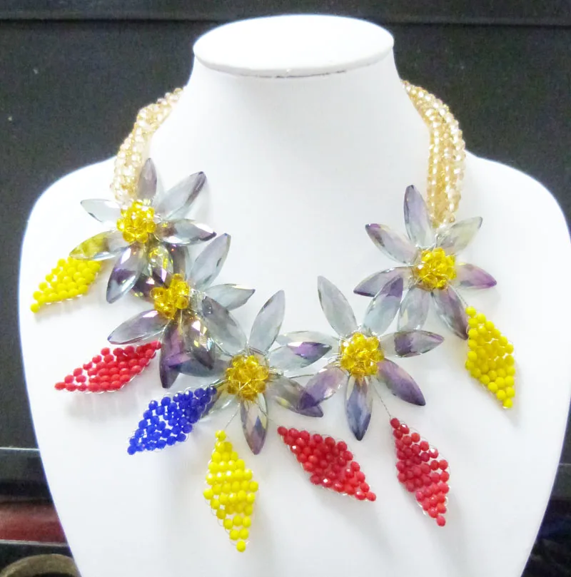 

sweet classic crystal necklace 20"