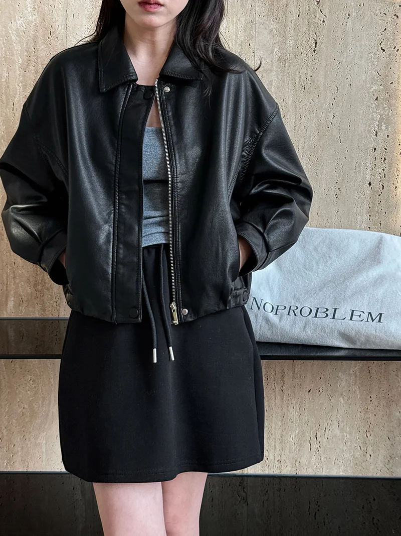 Chaqueta corta americana de cuero PU de alta gama para mujer en primavera de 2025, chaqueta de cuero informal y moderna, chaqueta de motocicleta