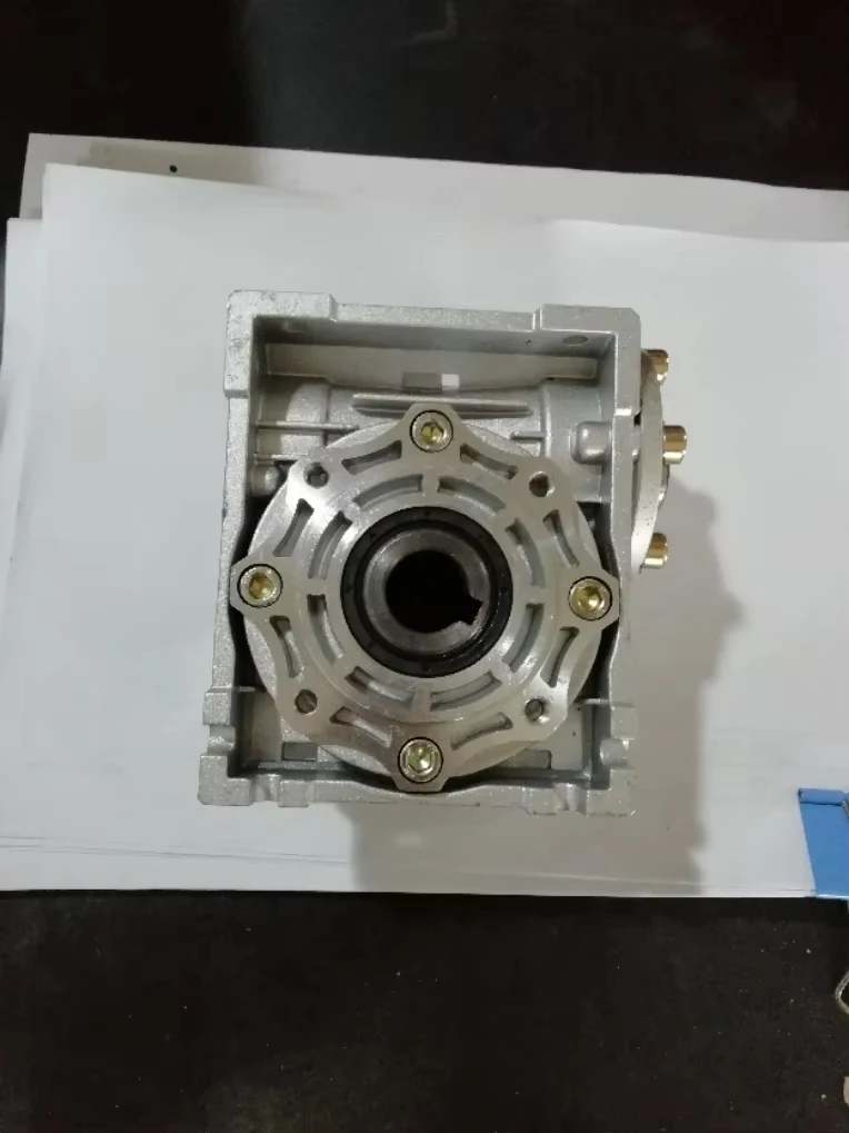 Gearbox NMRV75 90 derajat gear reducer dengan segel minyak diameter lubang Input 19mm 24mm 28mm diameter lubang Output 28mm