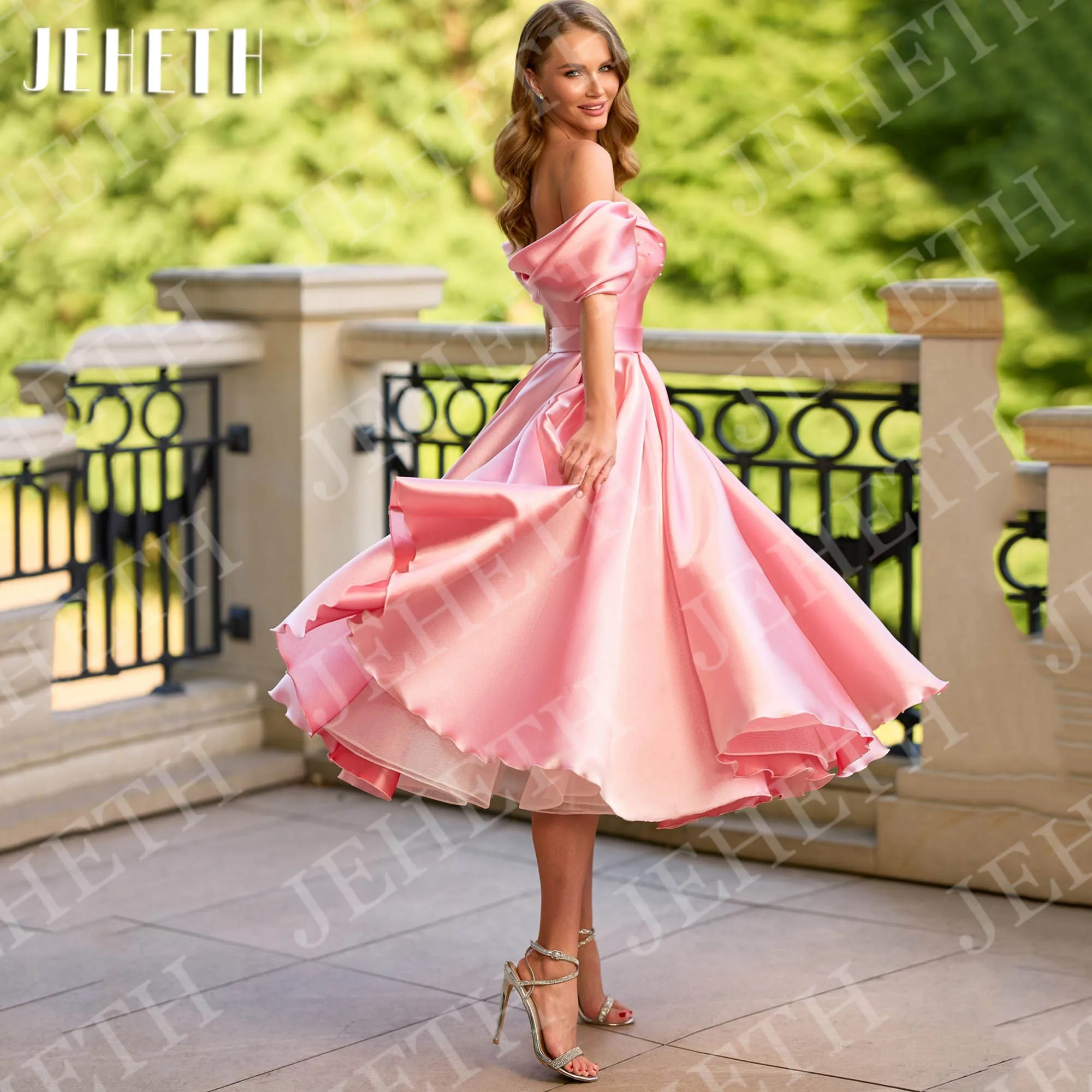 فستان JEHETH أنيق مكشوف الكتفين للحفلات الراقصة للنساء مطوي بسيط على شكل حرف A لؤلؤ على شكل حرف V من الساتان للحفلات المسائية حسب الطلب أنيق قبالة الكتف فستان حفل الرقص للمرأة طي بسيطة خط اللؤلؤ V رقبة الساتين فساتين ح