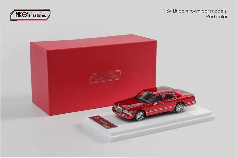 

** Предзаказ ** миниатюры MK 1:64 1992 Lincoln Town автомобиль красная литая модель автомобиля