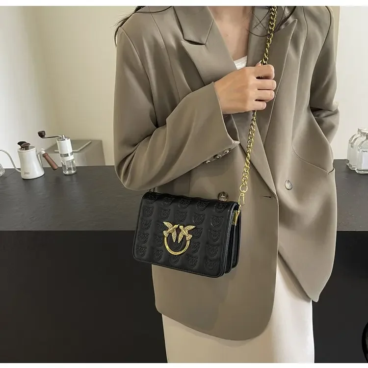 

2026 Women's Crossbody Bag Fashion Casual Commuter Versatile Elegant Chain Shoulder Bag Premium Niche