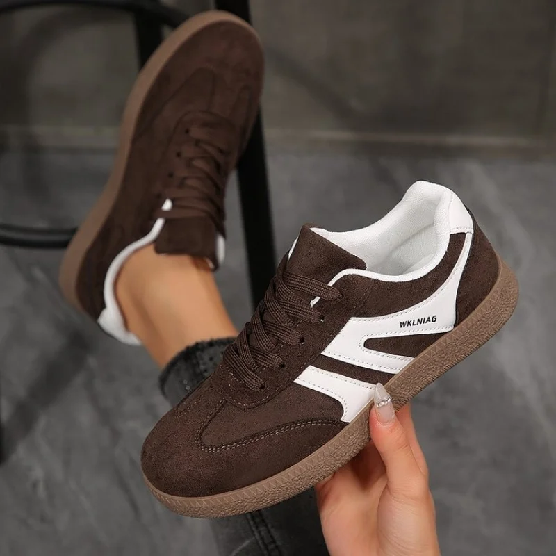 

New cushioned German Army Trainer-style sneakers—versatile, stylish, and minimalist casual sports shoes with a classic "Forrest
