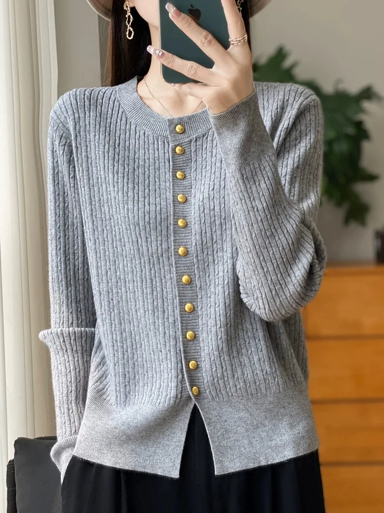 

Early Autumn Women's Knitted Long Sve round Ne Twisted Cardigan ort Sle Faionable Versatile Outerwear Sweater Jaet