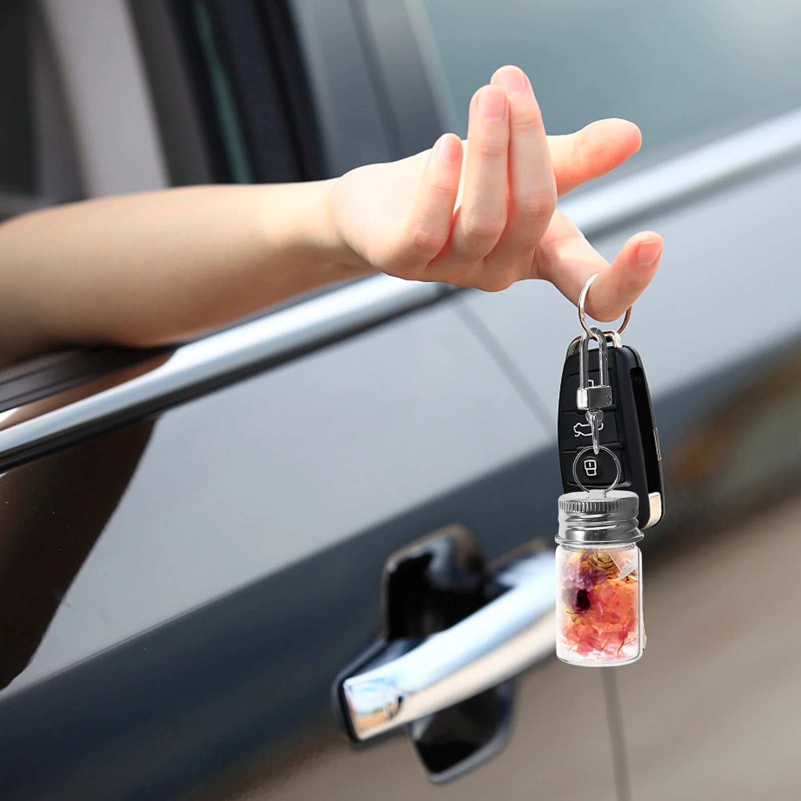 5Pcs Mini Glass Bottle Keychains Clear Small Vials for DIY Wishing Drift Bottles Creative Crafts Perfume Ornaments