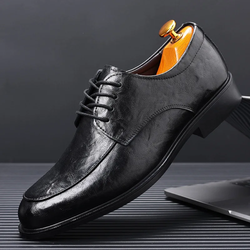 

Men's business leather shoes with hand-scratched patterns, business casual men's British work groom wedding leather shoes