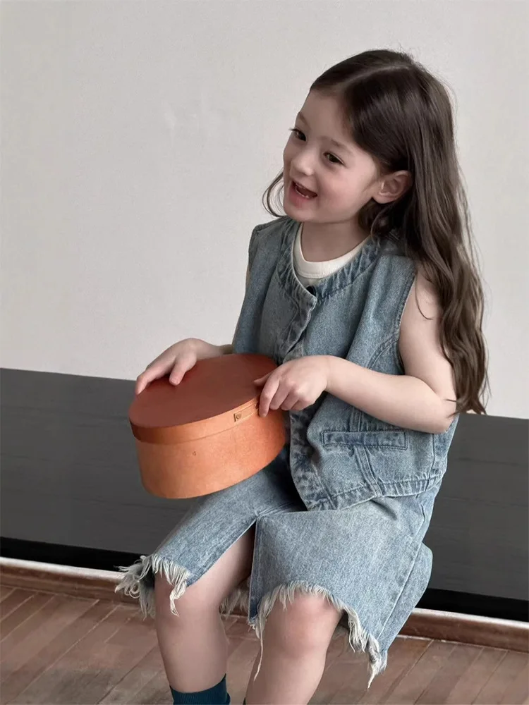 

Girls2025Summer New Fashion Loose Denim Vest Jacket Versatile Skirt Two-Piece Set