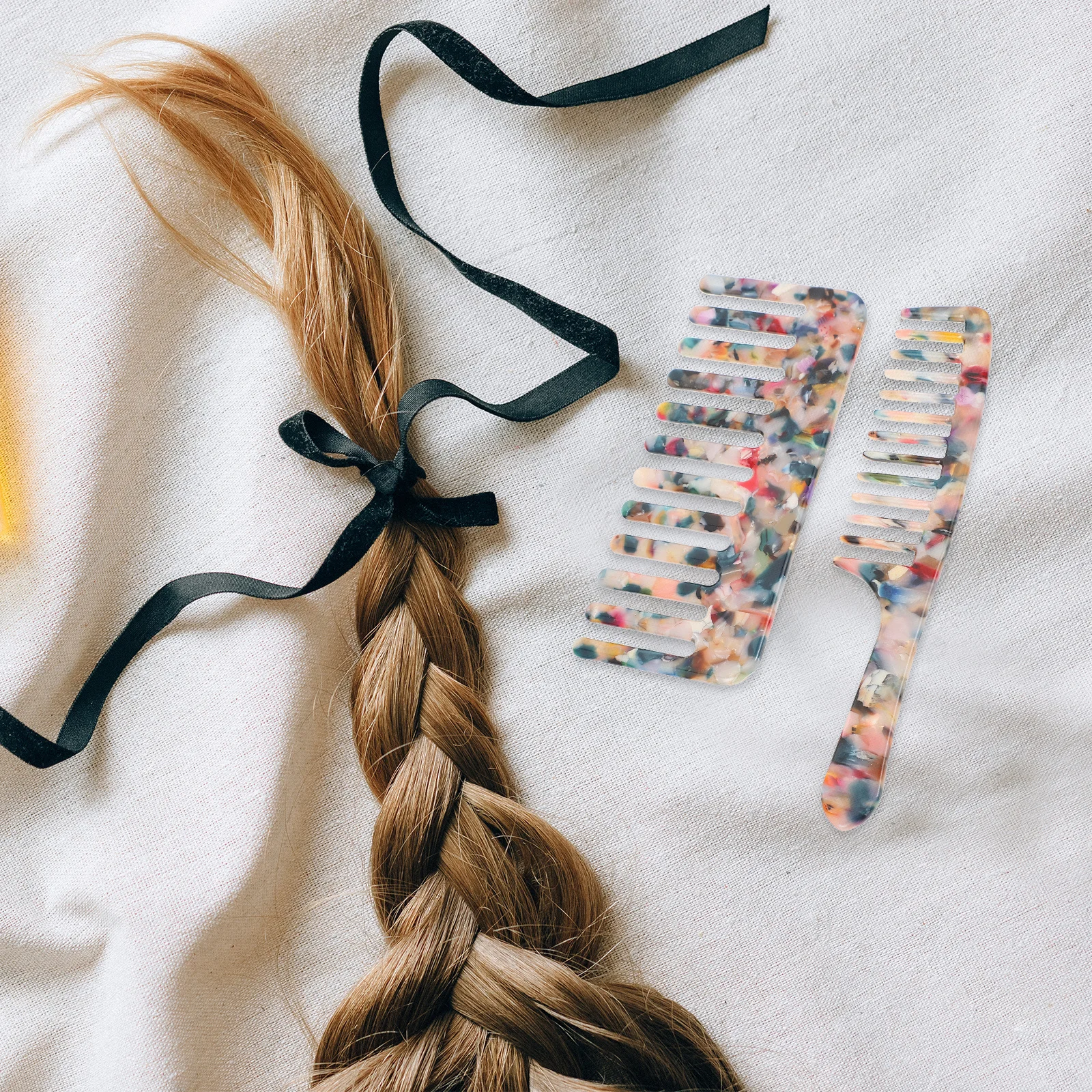 

2Pcs Wide Tooth Comb Strong Long-Lasting Wide Teeth Design -Free Hair Detangling Tool for All Hair Types Women Men