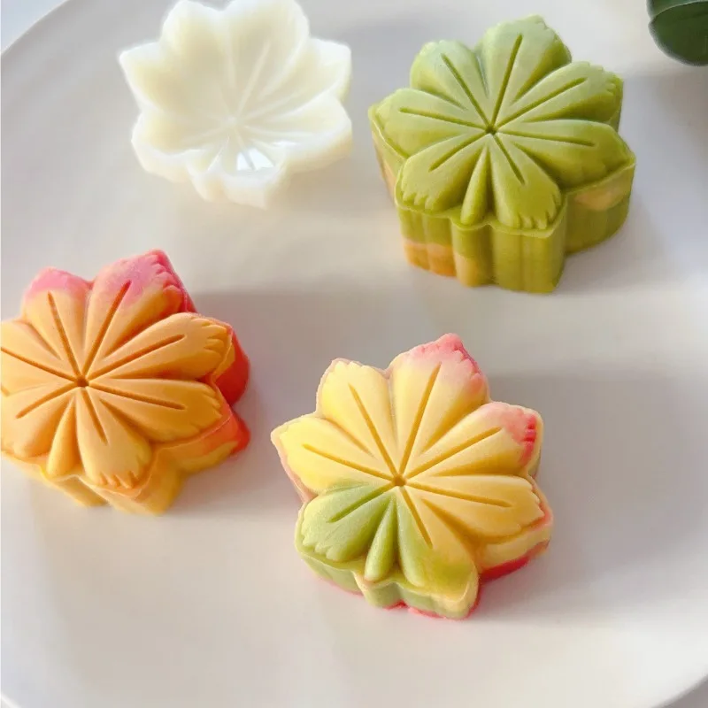 Maple Leaf Cookie Stamps MoonCake Mold DIY Hand Press 3D Leaves Shaped Fondant Baking Supplies Kitchen Gadgets Pastry Tools