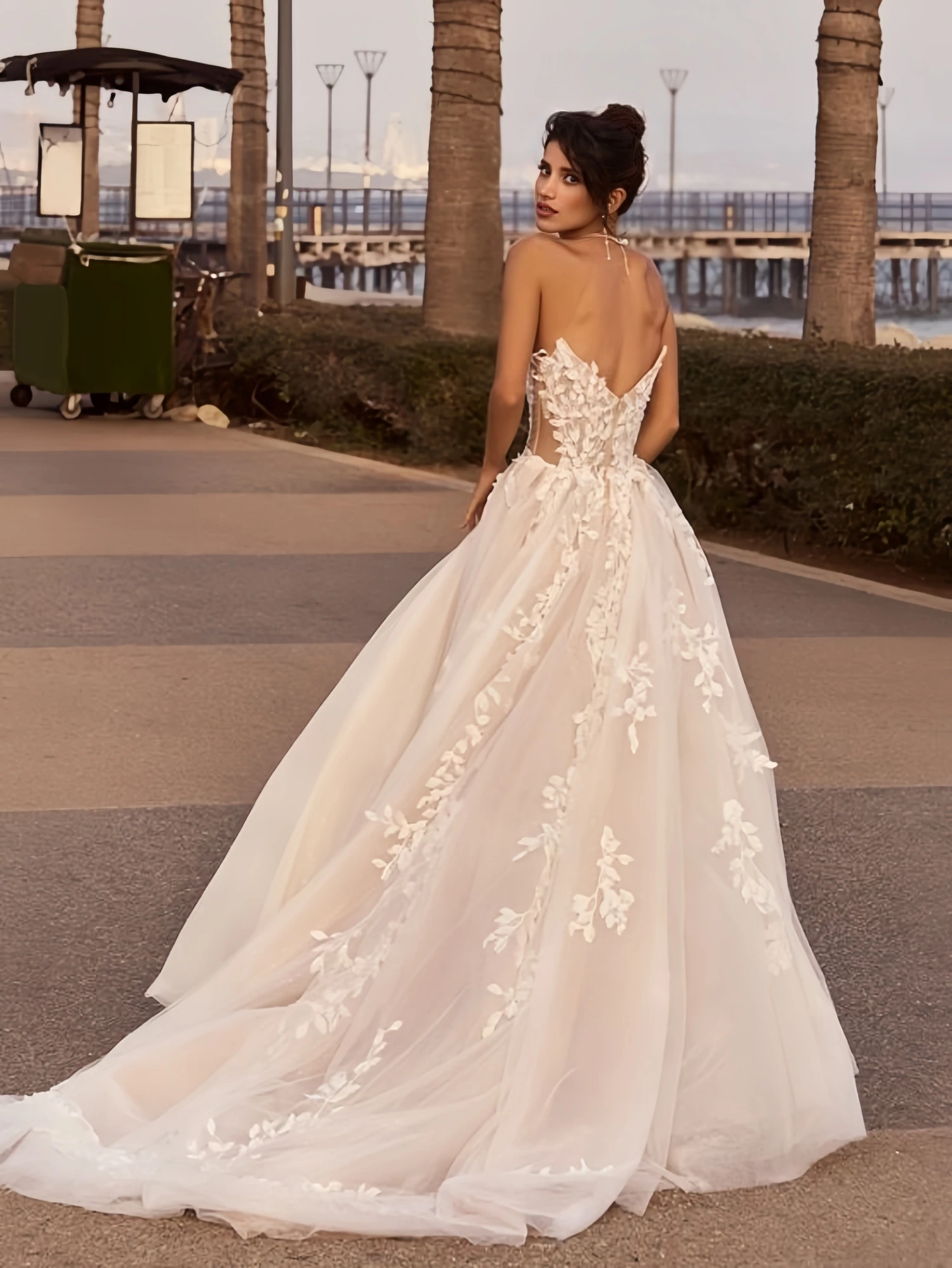 Popular Lace A Line Wedding Dress with Side Slit, Cusotmized Long Bride Dresses Floral Appliques Long Bridal Gown