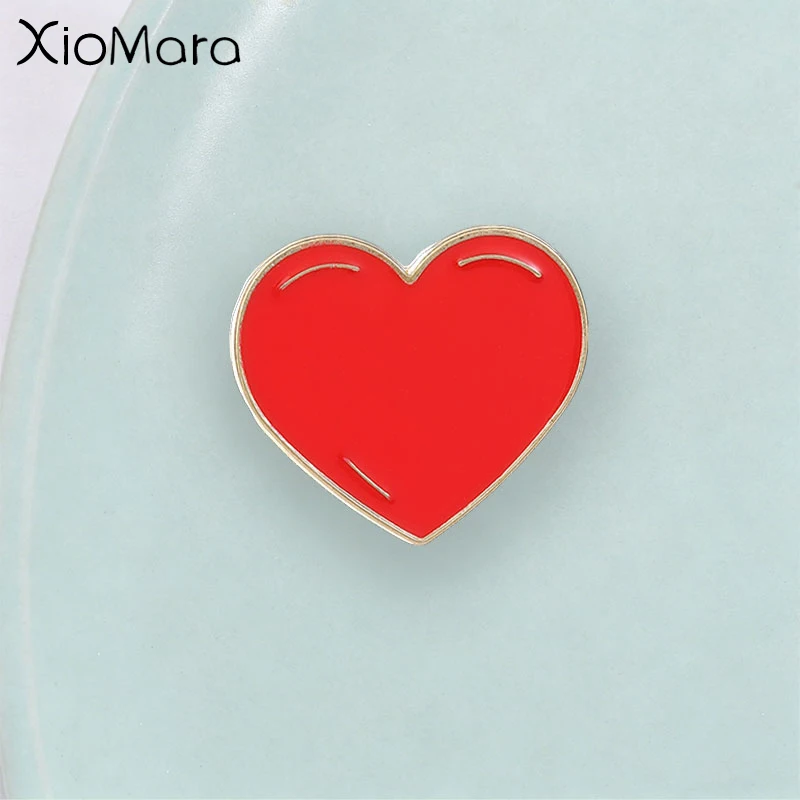 Simple Red Heart Enamel Pin, Solid Love Heart Badge, Fashion Accessory for Clothes and Backpacks, Gift for Lovers