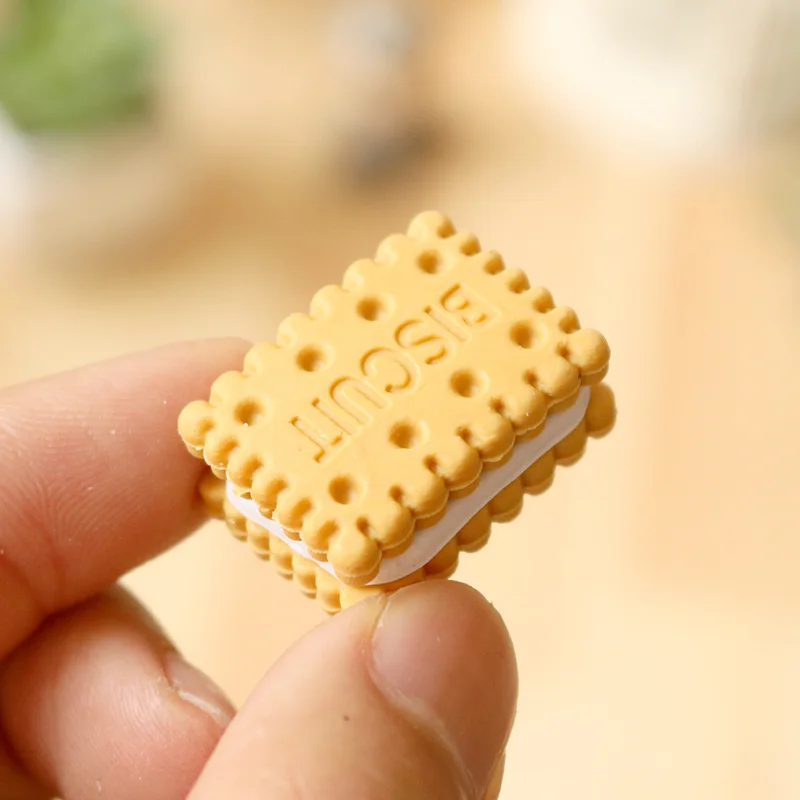 New Pencil Erasers Cartoon Biscuit Shape Cute Kids Eraser Set Wholesale Milk Biscuit Eraser