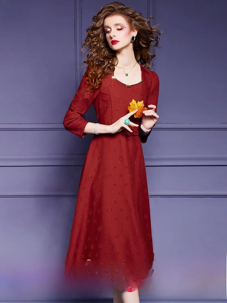 

Красное платье миди с цветочным тиснением и квадратным вырезом, женское, весеннее, модное, приталенное, А-силуэт, юбка, новогодняя одежда, для города и повседневной носки