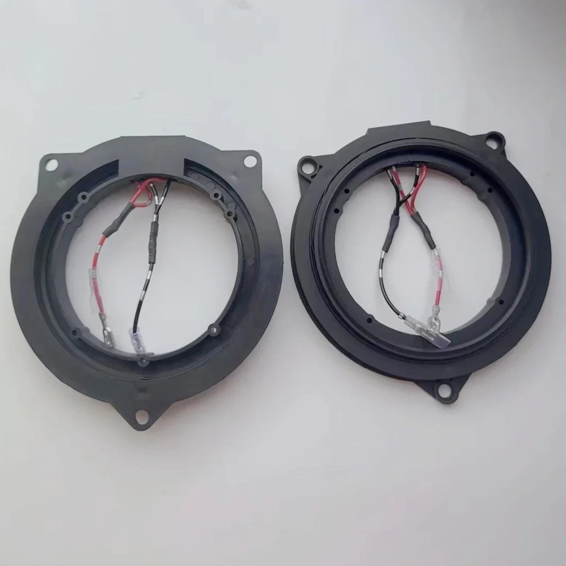 

2PCS High Quality 3.5-inch Speaker Adapter Gasket for BMW F30/31 Front Tenor Speaker Bracket with Non-destructive Horn Pad