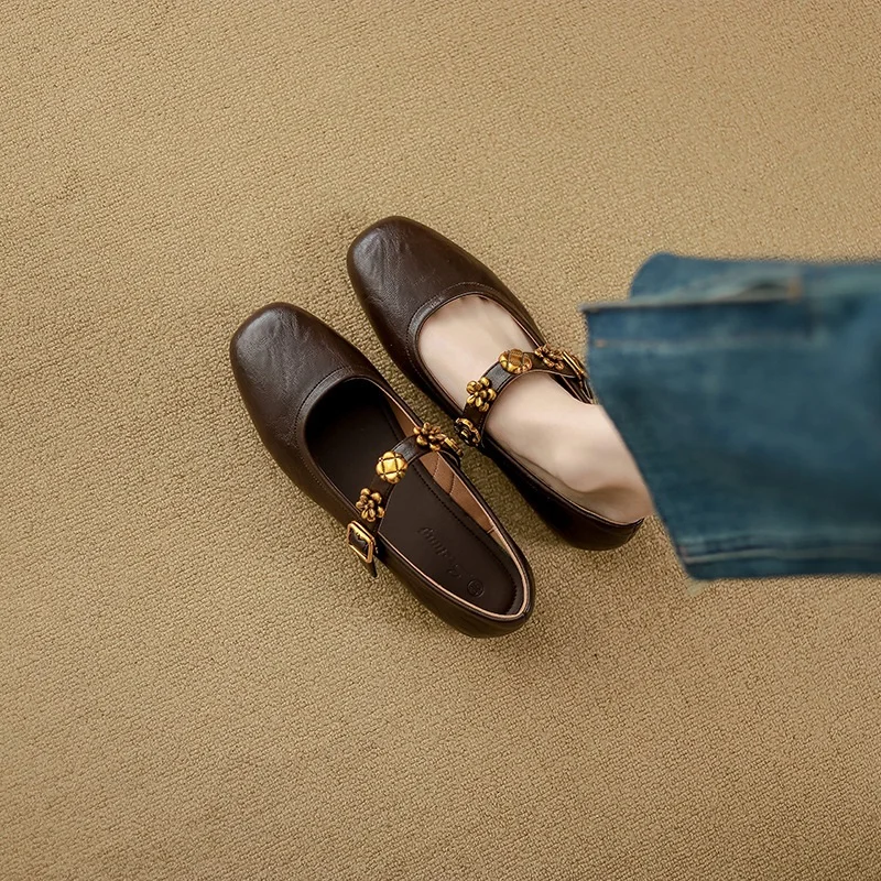 2025 Barca Flats Lady Ninja Mocassini Punta tonda Scarpe basse da donna singole Slip On Slingback Muli Scarpe in pelle Mocassini morbidi