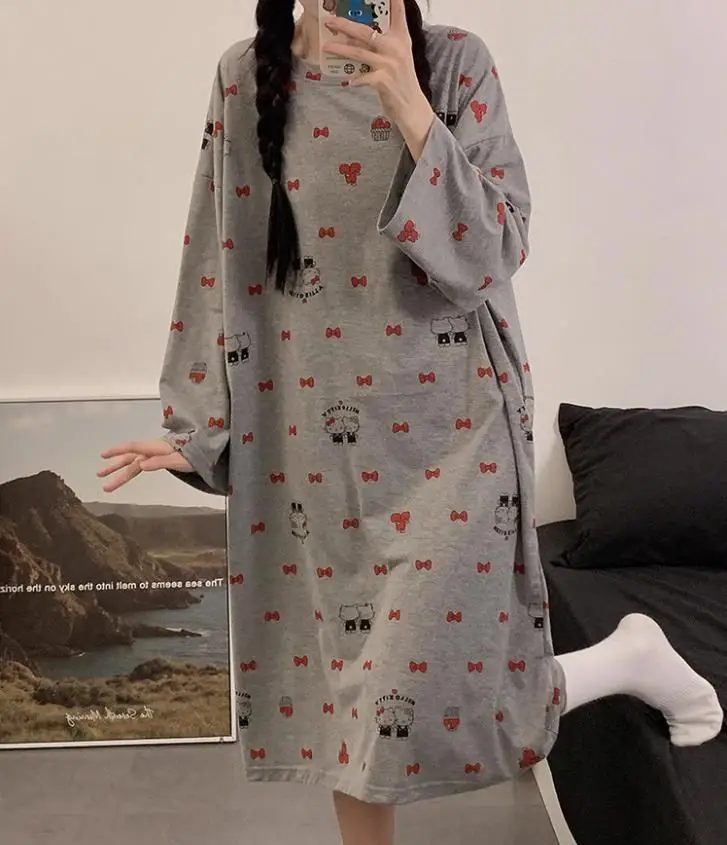 

Женская ночная рубашка Hello Kitty, осень-зима 2025 года, кавайная милая плюшевая уютная одежда для сна, домашняя одежда для дома, наряд