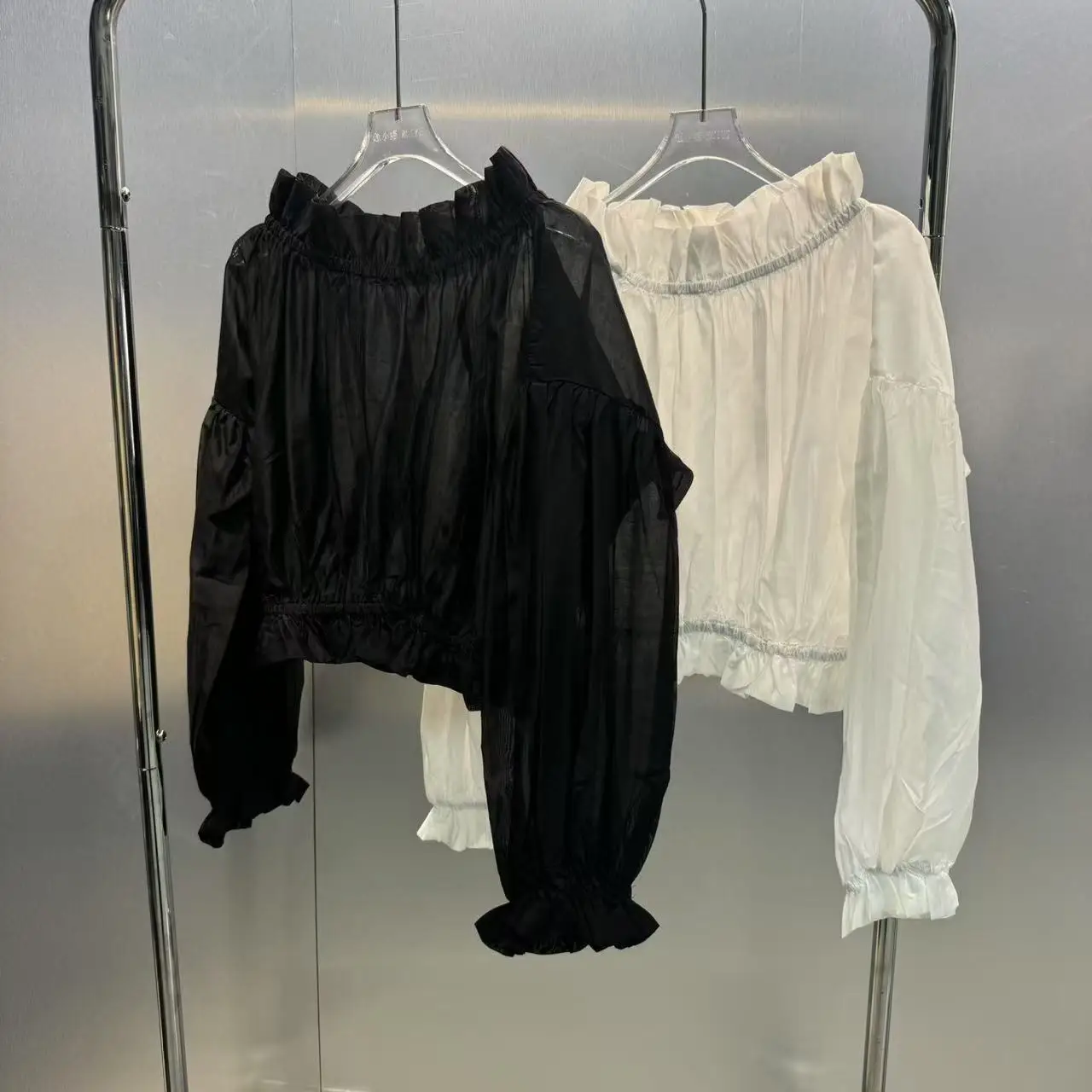 

Fashionable Off-Shoulder Lace Trim Top for Young Girls Summer 2025 Trendy Design Cotton Polyester Blend Long Sleeve Color