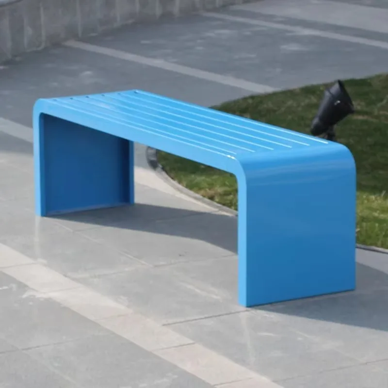 كرسي حديقة معدني مربع خارجي مربع من الفولاذ المقاوم للصدأ حديث للاستخدام في فناء المجتمع ومركز التسوق في المستشفى والفناء المدرسي