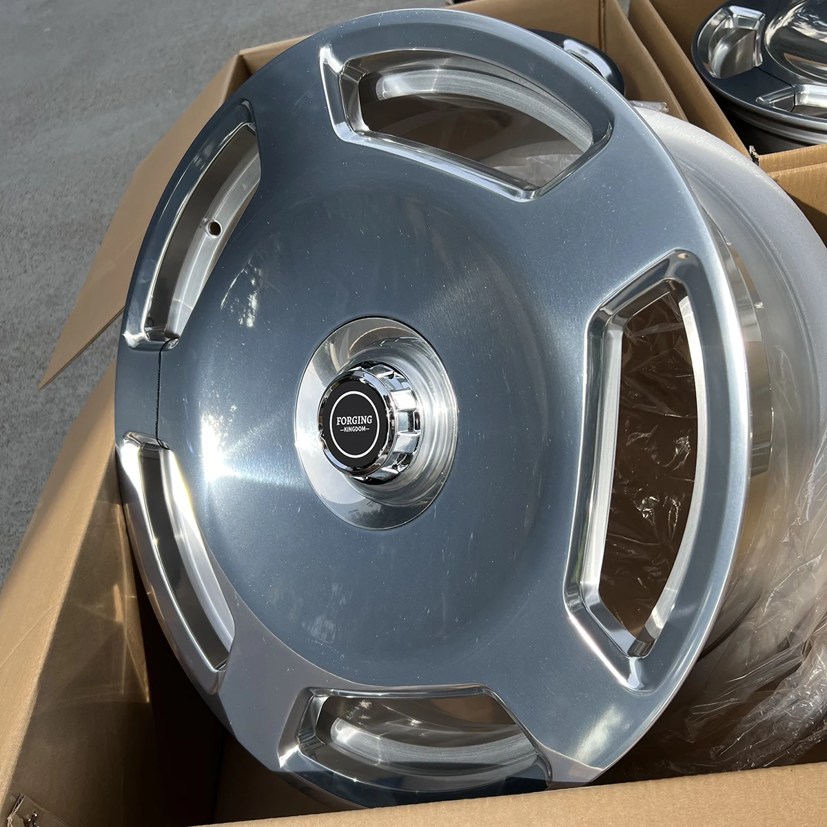 Xianglun Custom 19 20 21 22 Inches Aluminum Alloy Forged Wheel Hub Fine Polishing 5*112 43mm 34mm Custom Forged New Condition 25