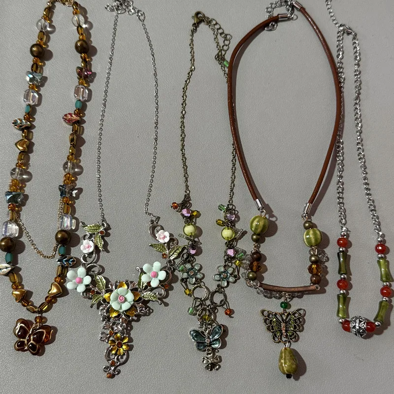 Vintage und wunderschöne Tropföl-Blumenanhänger-Halskette für Damen, Party- und Hochzeitsschmuck