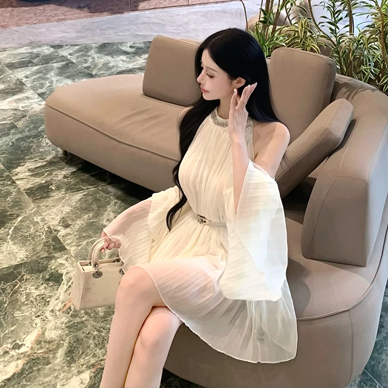 Robe Chic en mousseline de soie pour femmes, épaules dénudées, décolleté, plissée, drapée, ample, amincissante, manches cloche, Mini robe avec ceinture, nouvelle collection été 2025