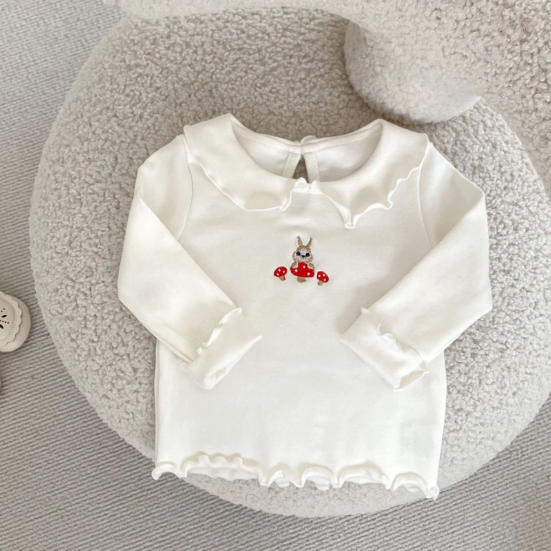 New autumn baby clothing, 0-2 year old girls, doll neck long sleeved base shirt, versatile long sleeved T-shirt top