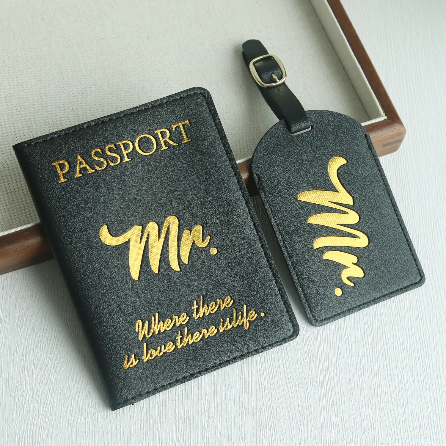 4PCS Mr. & Mrs. Travel Set: 2 Luggage Tags + 2 Passport Covers, Leather - Bridal Shower, Honeymoon, Valentine\'s, Wedding Gifts