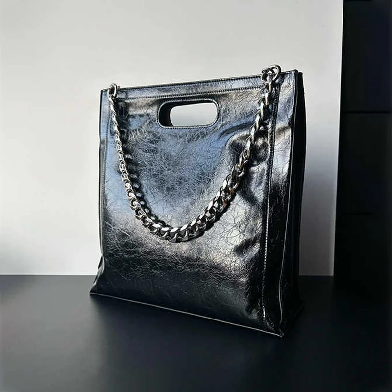 

Classic Black Chain Tote Bag Casual Women Large Capacity Soft Leather Briefcase French Retro Single Shoulder Crossbody Bags