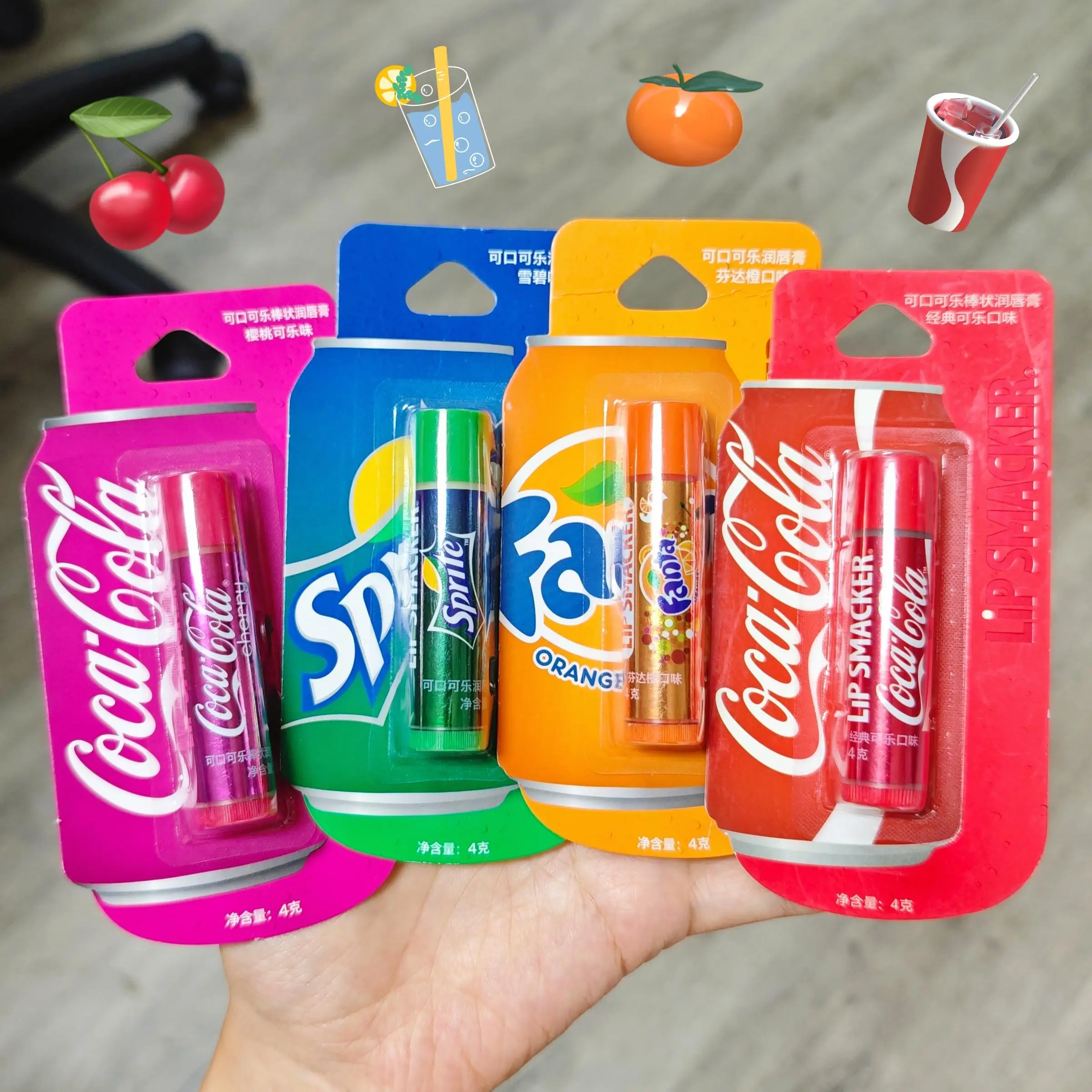 LiP Smacker X Coca-Cola, Set de 4 Labiales de Color Frutal, Bálsamo Labial Naranja que Cambia de Color con la Temperatura, Hidratante de Larga Duración