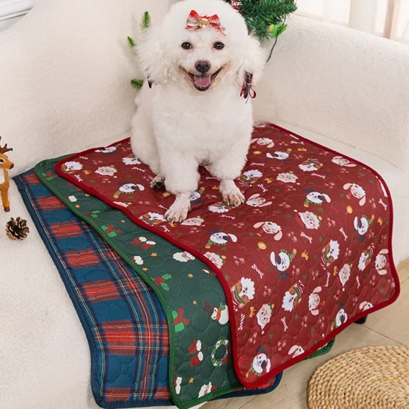 Reusable Chrismas Dog Pee Pad Blanket Absorbent Diaper Washable Puppy Training Pad Pet Bed Urine Mat for Pet Car Seat Cover