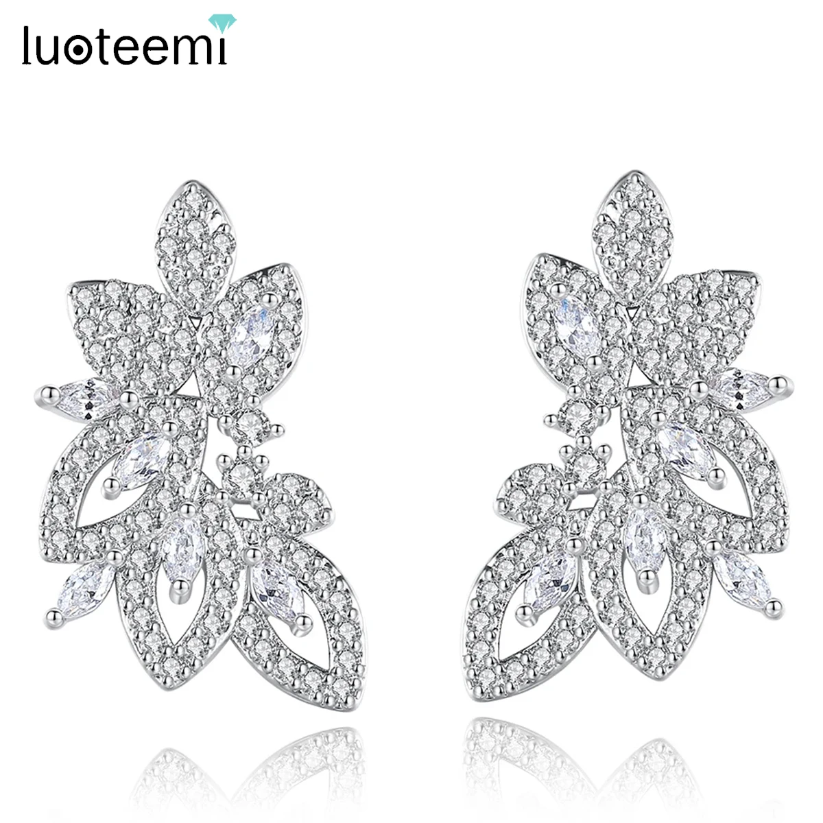 LUOTEEMI Clear Cubic Zirconia Trendy Fashion Studs Flower Shape Shiny Stone Christmas Jewelry for Women Girls Wedding Party Gift