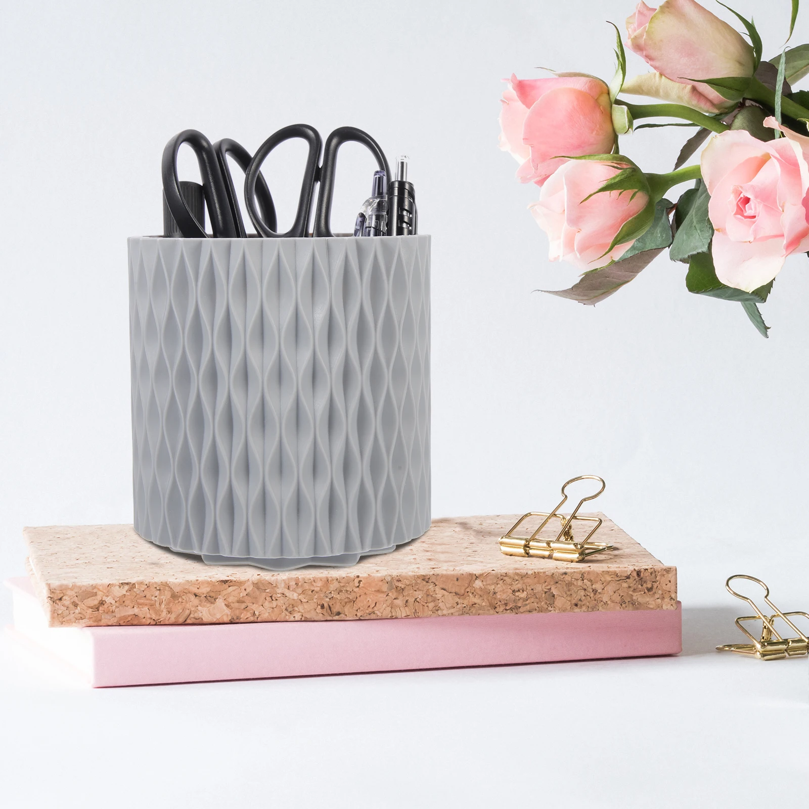 

Revolving Makeup Brush Bucket Rotating Desk Pen Holder for Pencils Scissors Storage Plastic Container Tall Ruler Organizer Gifts