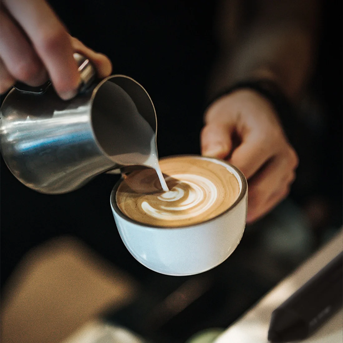 เครื่องผสมเครื่องดื่มพกพาไฟฟ้าเครื่องทำกาแฟเครื่องตีฟองนมไฟฟ้าสำหรับตีฟองไฟฟ้ามือถือเครื่องตีฟองนม