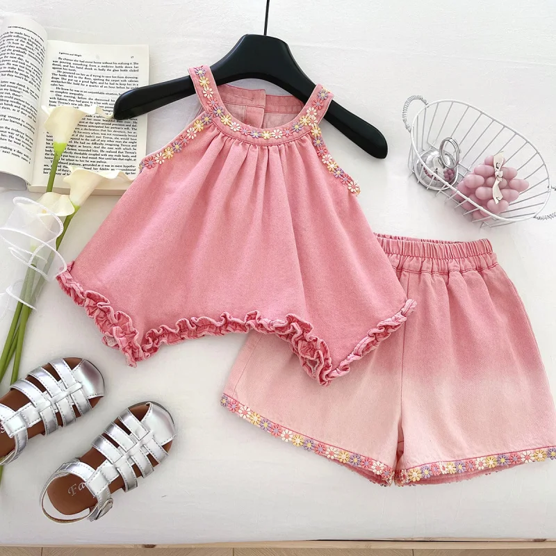 

2026New Summer Girls' Outfit: Stylish Two-Piece Set with Large Bow, Backless Lace Sleeveless Top and Shorts